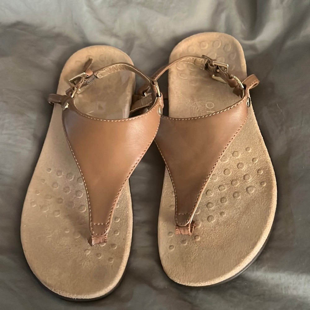 Like new Vionic sandal 6.5